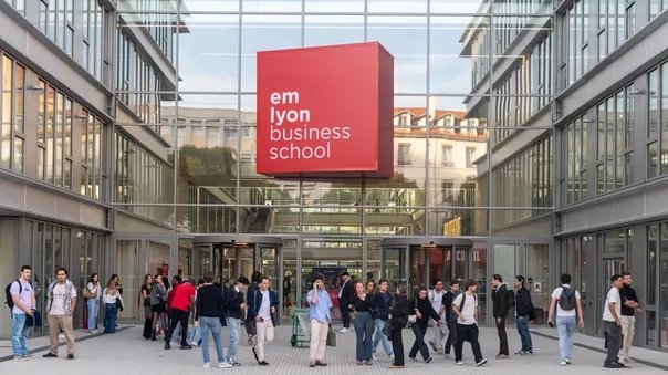 Campus de emlyon Business School
